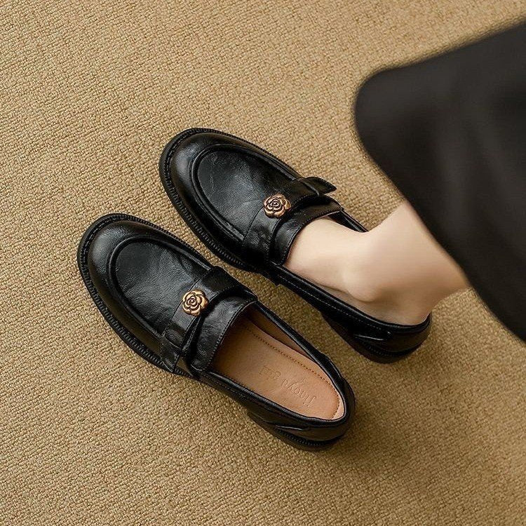 Elegant Floral Buckle Leather Loafers