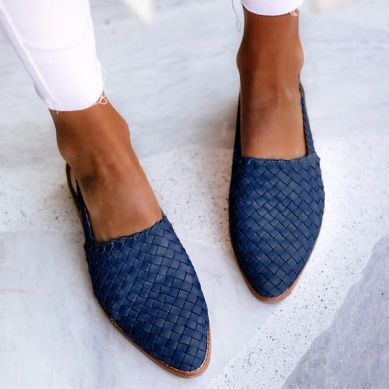Ismeris Versatile Braided Pointed Sandals