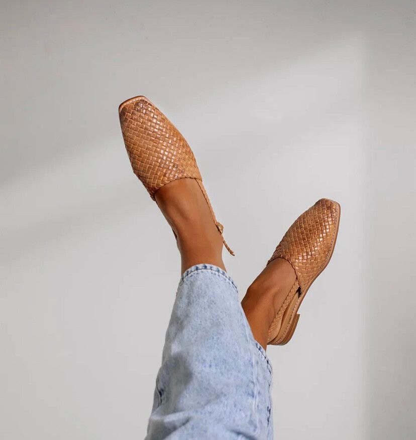 Ismeris Versatile Braided Pointed Sandals
